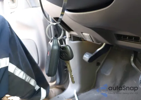 2006 Toyota Sequoia Sr5 V8 from USA, damaged, VIN 5TDBT44A26S270640